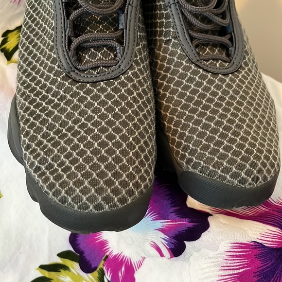 Jordan’s - Picture 5 of 7